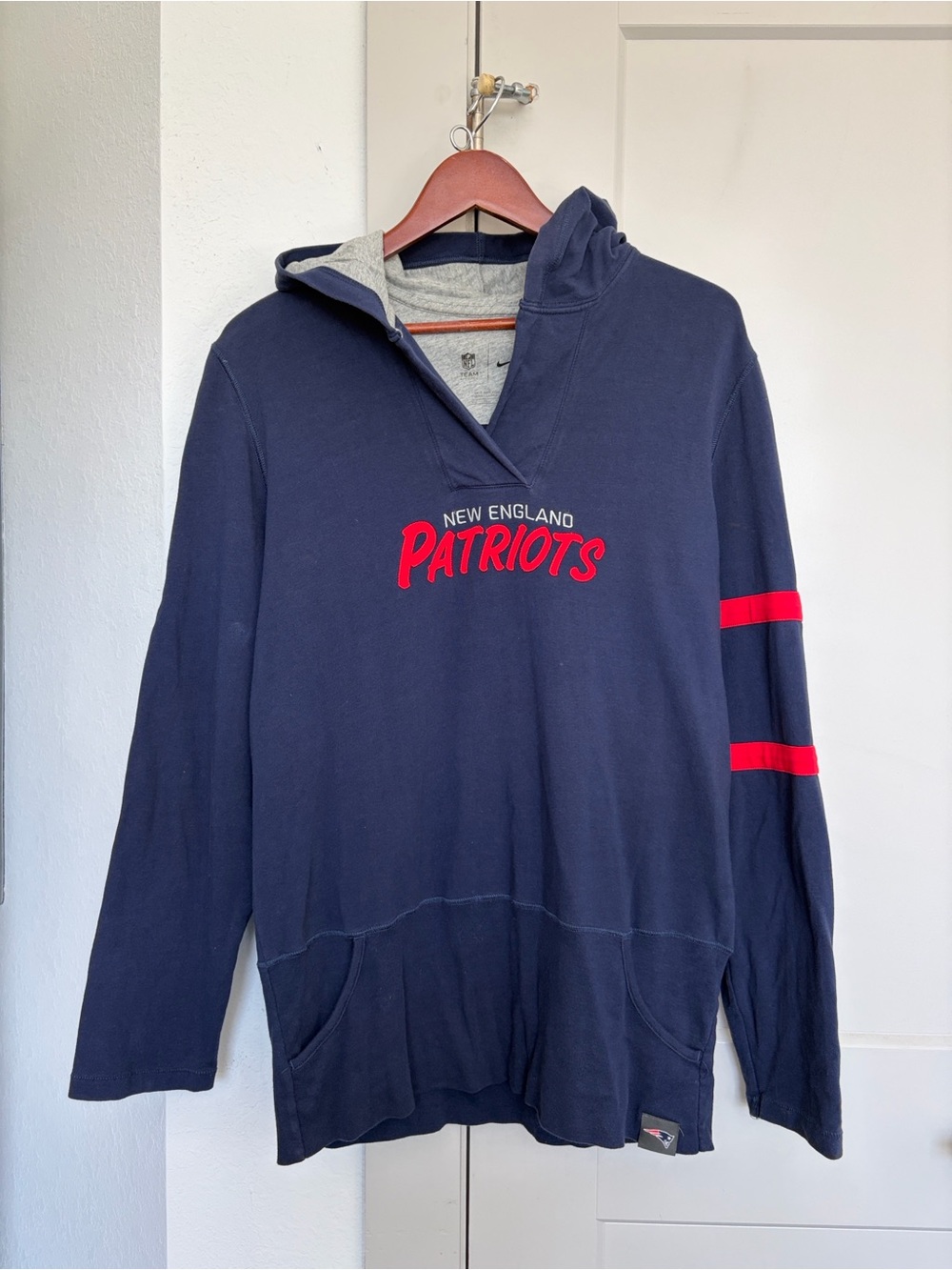 NIKE NFL NEW ENGLAND PATRIOTS PULLOVER HOODIE NAVY WOMEN’S XXL